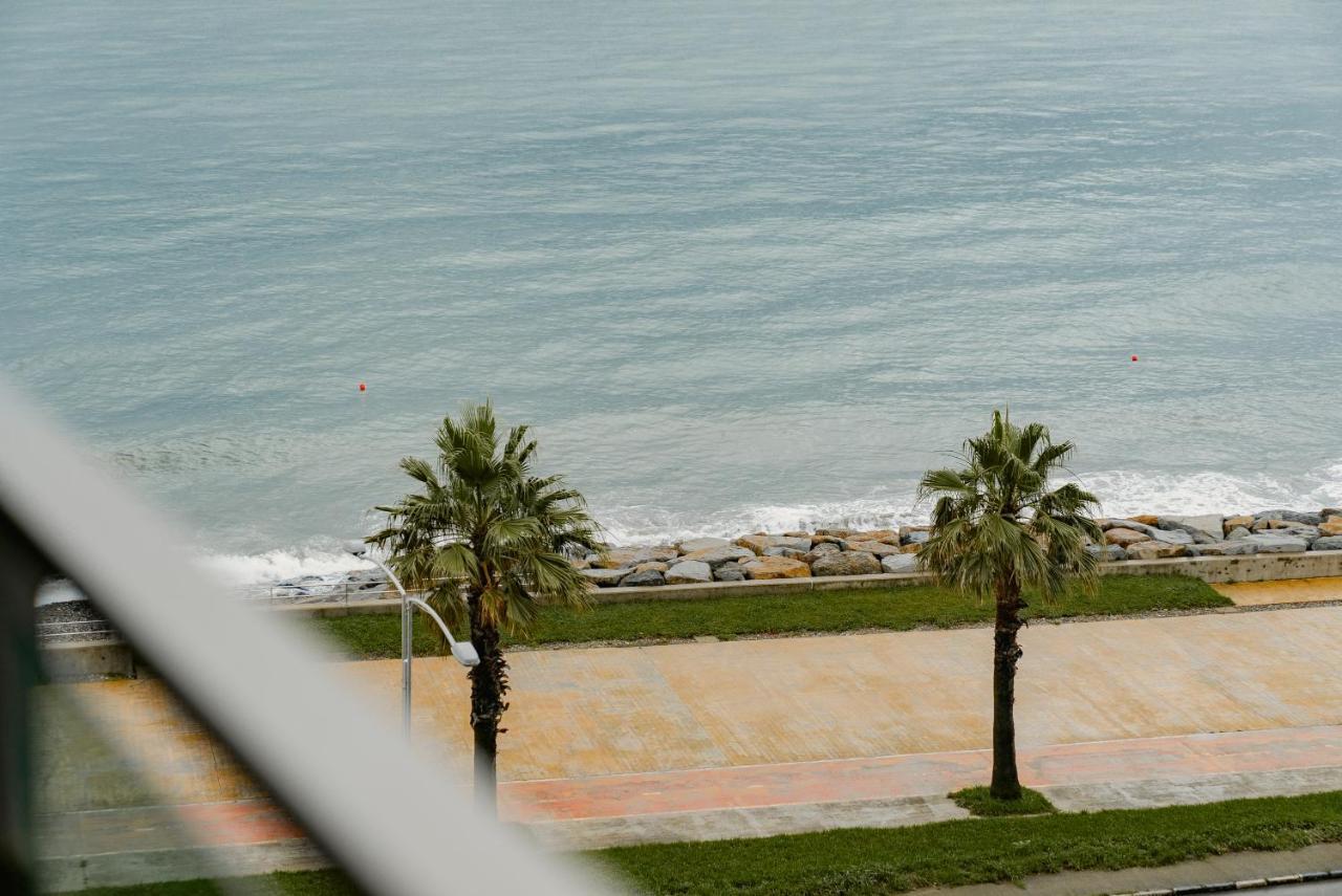 G-Point New Beach Batumi Exteriér fotografie